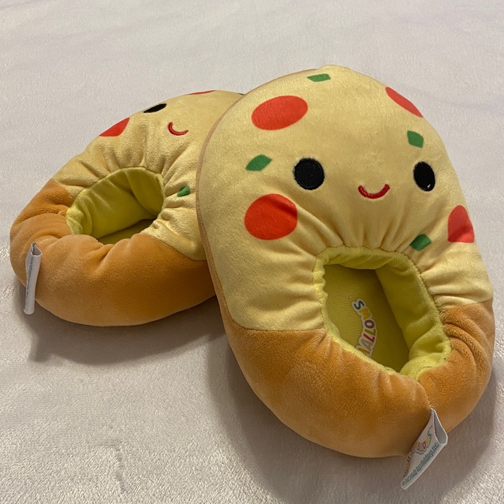 Squishmallows Pizza Chea-Supreme Houseshoes